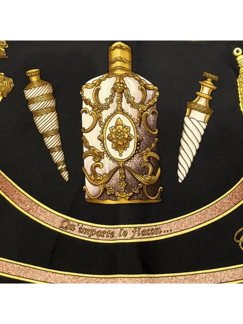 Hermes Qu Importe le Flacon Pourvu Qu 'on Ait L 'ivresse Carre 90 Scarf Silk
